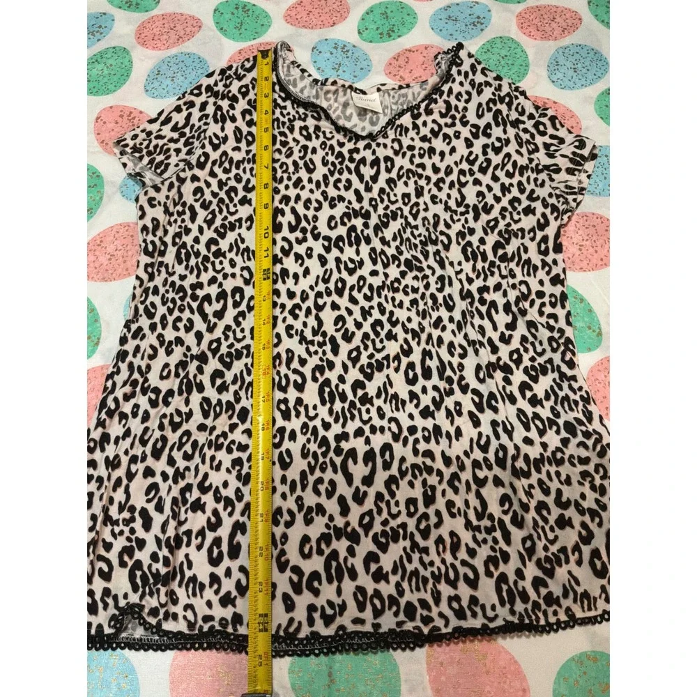 Soma Intimates Leopard Print V-Neck Sleep Shirt Black Tan Lace‎ Trim Small